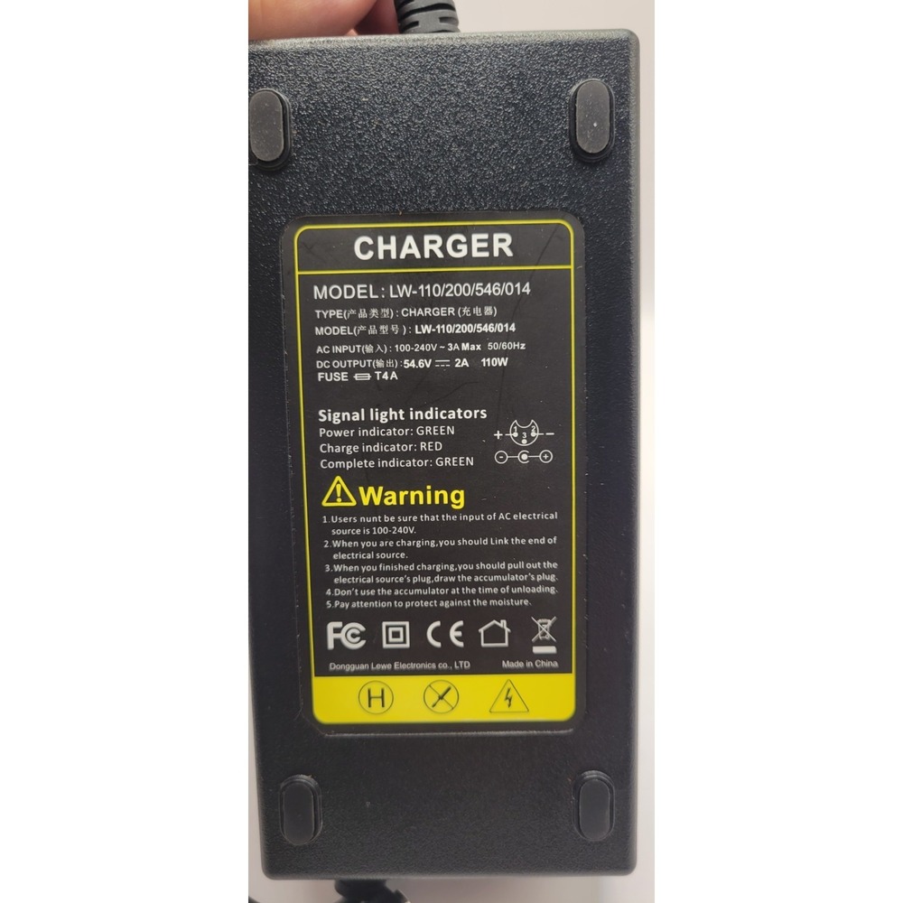 Futurebatt 54.6v 2A‎ Fast Charger Model: LW-110/200/546/014